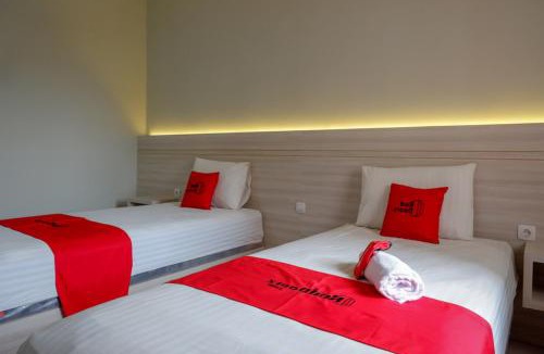 West Semarang House | RedDoorz Near PRPP Marina Semarang