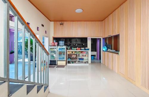 Salatiga Hotel | RedDoorz near Terminal Bus Tingkir Salatiga