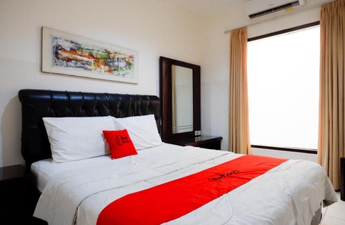 Semarang Utara Hotel | RedDoorz near Wisata Kota Lama Semarang
