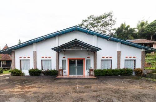 Sukabumi Hotel | RedDoorz Plus At Grand Yustik Sukabumi
