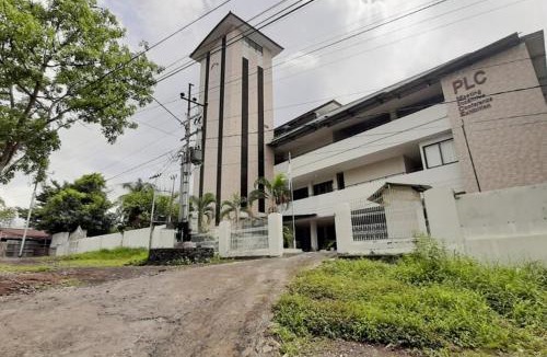 Bitung House | RedDoorz Plus @ Bitung City Center
