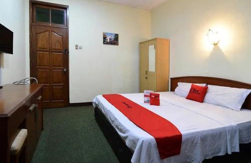 Laweyan House | RedDoorz Plus @ Laweyan