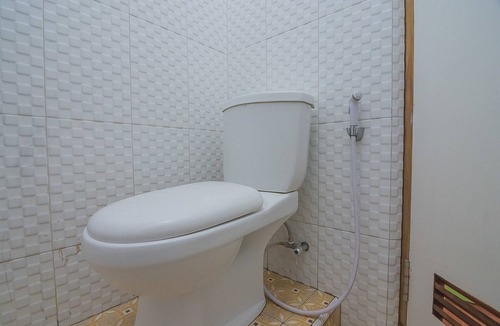 Cigugur House | RedDoorz Plus near Alun Alun Kuningan