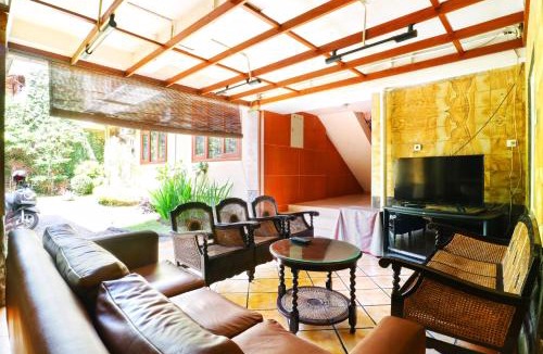 Klojen House | RedDoorz Plus near Brawijaya Museum