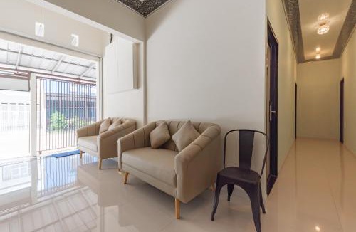 West Cirebon Hotel | RedDoorz Plus near RSUD Gunung Jati Cirebon