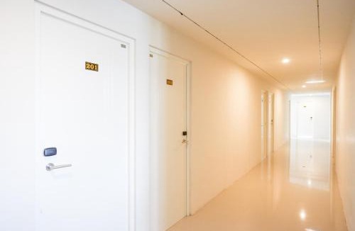 Baki Hotel | RedDoorz Plus near Solo Baru