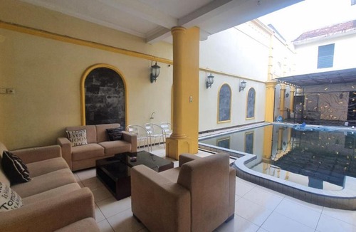 Jember Hotel | RedDoorz Syariah At Demasto Homestay Jember