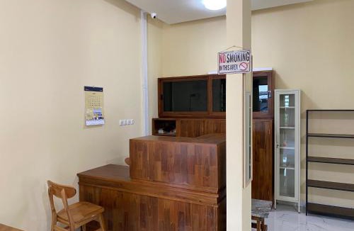 Purwokerto Hotel | RedDoorz Syariah at Jitu Guest House Purwokerto