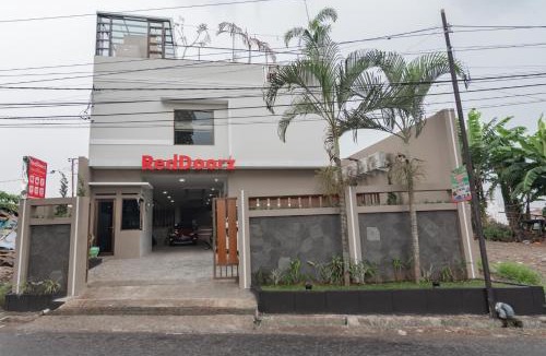 Tasikmalaya Hotel | RedDoorz Syariah @ Boemi Guesthouse Tasikmalaya