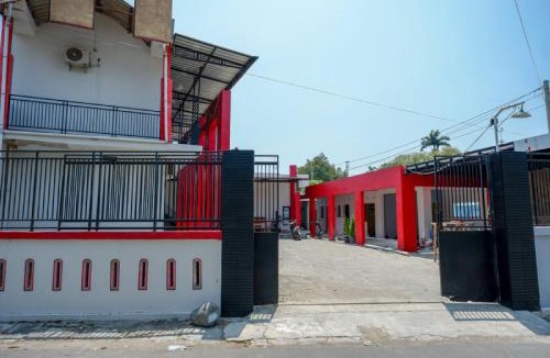 Tegal House | RedDoorz Syariah near Alun Alun Tegal
