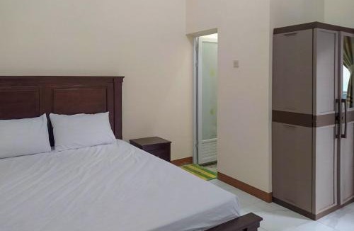 Promong Hotel | RedDoorz Syariah near Exit Tol Pemalang