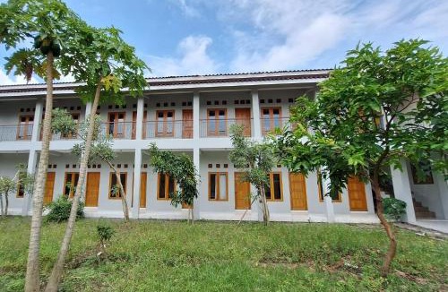 Banguntapan Hotel | Reddoorz Syariah near Terminal Bus Giwangan