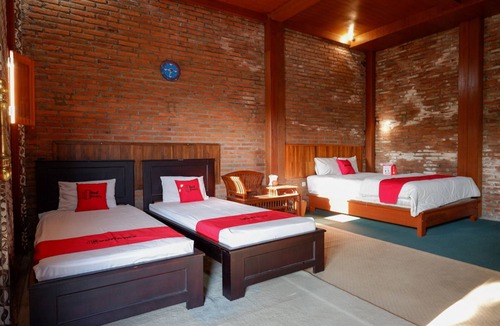 Kudus House | RedDoorz Syariah near Menara Kudus