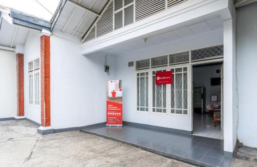Cipanas House | RedDoorz Syariah near RSUD Cimacan