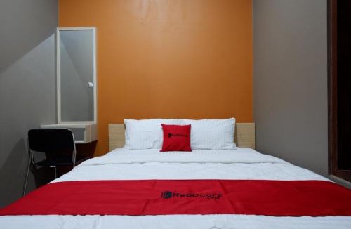 Tegal House | RedDoorz Syariah near Stasiun Tegal