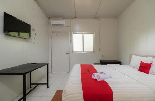 South Tambun Hotel | RedDoorz @ Taman Green Legon