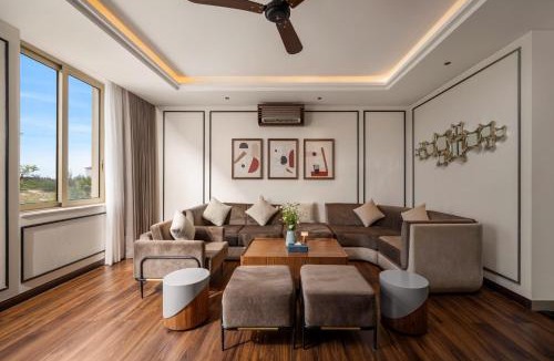 Bao Ninh Hotel | Regal Collection Hotels & Suite