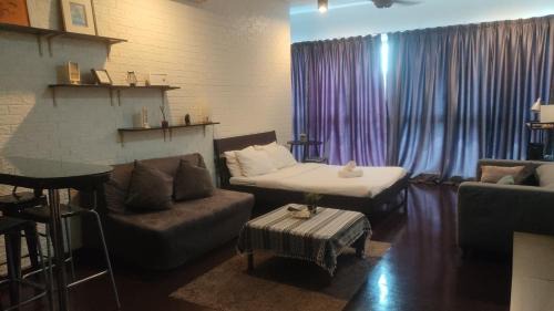 Chow Kit Apartment | Regalia Prime Service Suites InfinityPool
