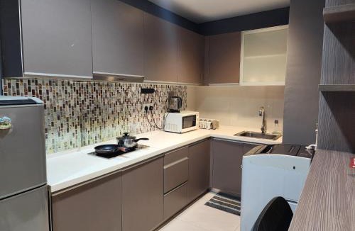 Chow Kit Apartment | Regalia Prime Service Suites InfinityPool
