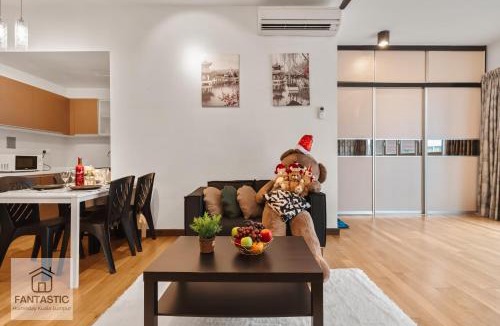 Chow Kit Apartment | Regalia Residence at KLCC View Sky Pool by Fantastic