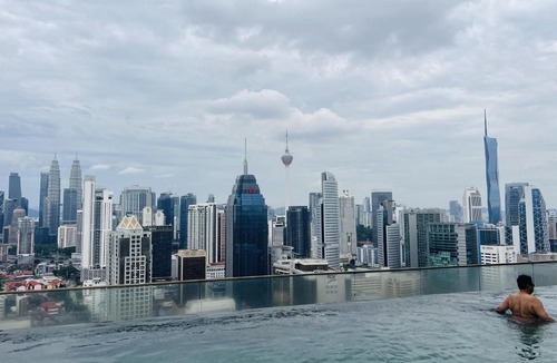 Chow Kit Apartment | Regalia Residence The Sky Pool KLCC Luxury Suite by SS