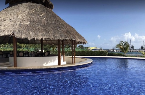 Puerto Juarez Condo | Relax and Recharge in lovely beachfront apartment. Fantastic location