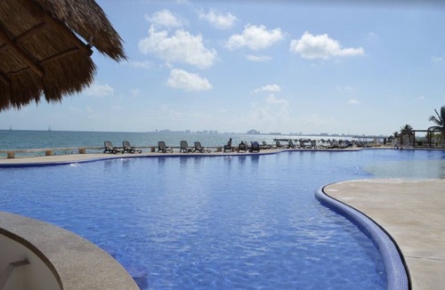 Puerto Juarez Condo | Relax and Recharge in lovely beachfront apartment. Fantastic location