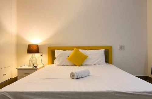 Hang Xanh Apartment | Relax in the Heart of the City Nguyen Hue Street - Perfect for Couples!