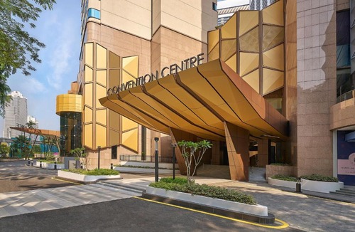 Kuala Lumpur City Centre Hotel | Renaissance Kuala Lumpur Hotel & Convention Centre