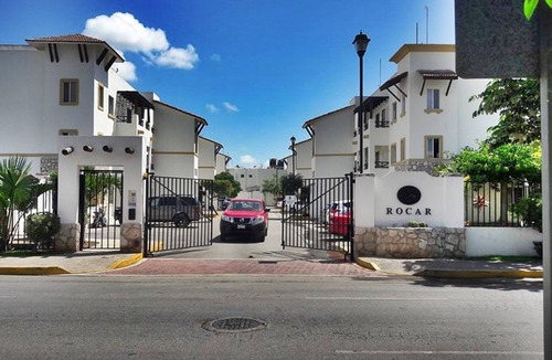 Puerto Juarez Apartment | Rent Private Apartment With Pool and Parking