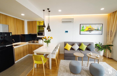 Tan Binh Apartment | Republic Apartment near Airport with Pool