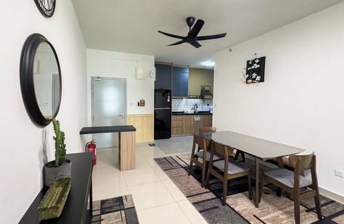 Sungai Buloh Apartment | Residensi Suasana Damai by Airhost