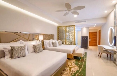 Palmilla Resort | Resort Junior Suite 2 queen beds ocean view beach AC in perfect Cabo San Lucas