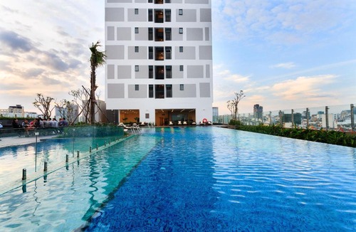 Bach Dang Riverside Apartment | RIVER Gate - Infinity Pool & Gym - SAI GON