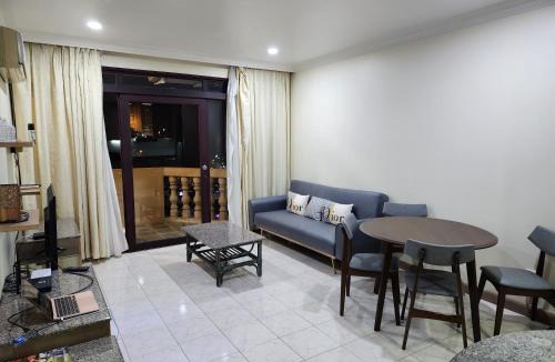 Kampung Surabaya Apartment | Riverbank Suites Kuching Waterfront