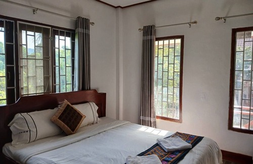 Vang Vieng Hostel | Riverside Garden Hostel
