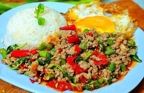 Daun Penh Apartment | Riverside Homestay