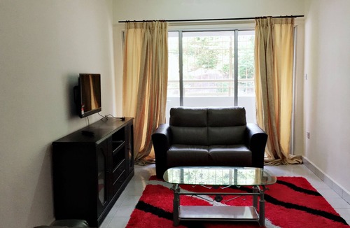 Damansara Perdana Apartment | Riza Homestay