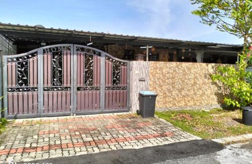 Taman Perpaduan House | RJ design homestay