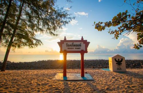 Thap Sakae Resort | Rocky Point Resort