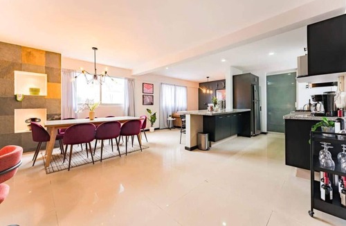 Roma Norte Apartment | Roma Norte Condo with City Views & Workspace