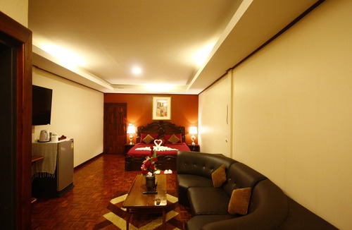 Prachinburi Hotel | Rommai At Home