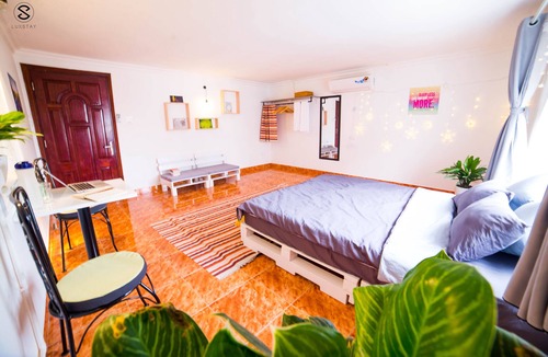 Nhat Tan House | Rooftop & vintage room for couple - Em Am Homestay Ha Noi