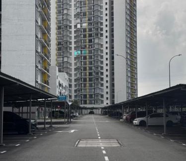 Bukit Serindit Apartment | RooftopSunset Views Luxury Penthouse 2-8pax