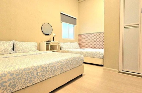 Downtown George Town House | Room at Jln Burma near Gleneagles Island Northern Heart Loh Guan Lye Hospital