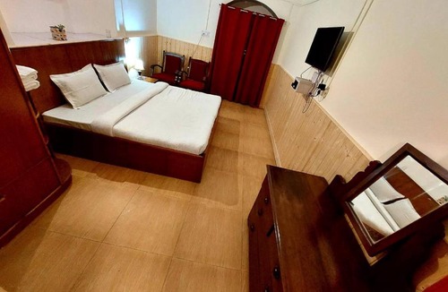 The Mall Road House | Room in Lodge - Duplex Suite 2 - Enjoy Your Ultimate Workations