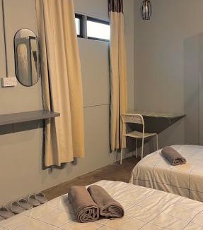 Taman Jubilee House | Roomah En-suite attached-bath R4