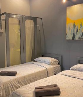 Taman Jubilee House | Roomah En-suite attached-bath R4