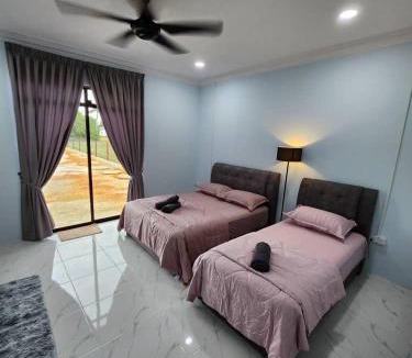 Kampung Penarik Hotel | Roomstay McAyoh Self Check In Concept
