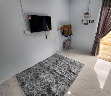 Kampung Penarik Hotel | Roomstay McAyoh Self Check In Concept